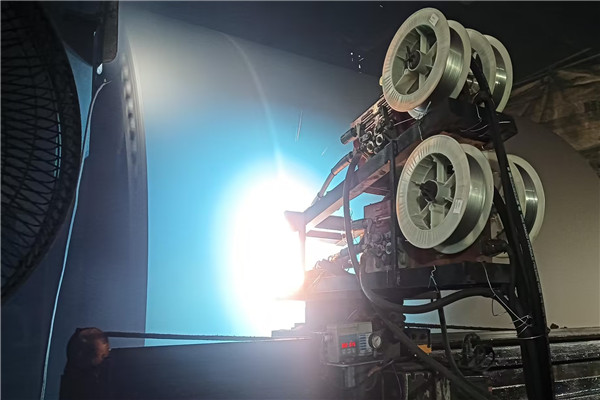 造紙烘缸現場噴塗強化進行中.jpg 造紙烘缸現場噴塗強化進行中.jpg